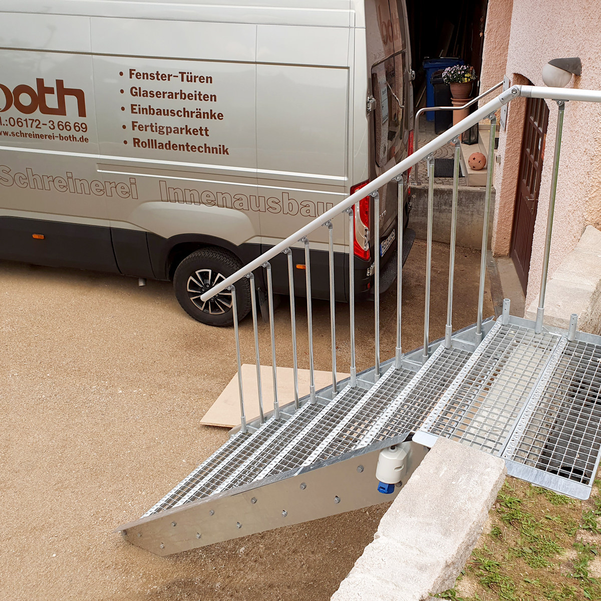 Stahltreppe mit Podest konfigurieren