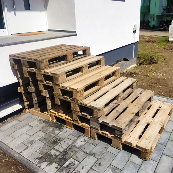 Praxistipps Vergleiche Stahltreppe vs Holztreppe außen